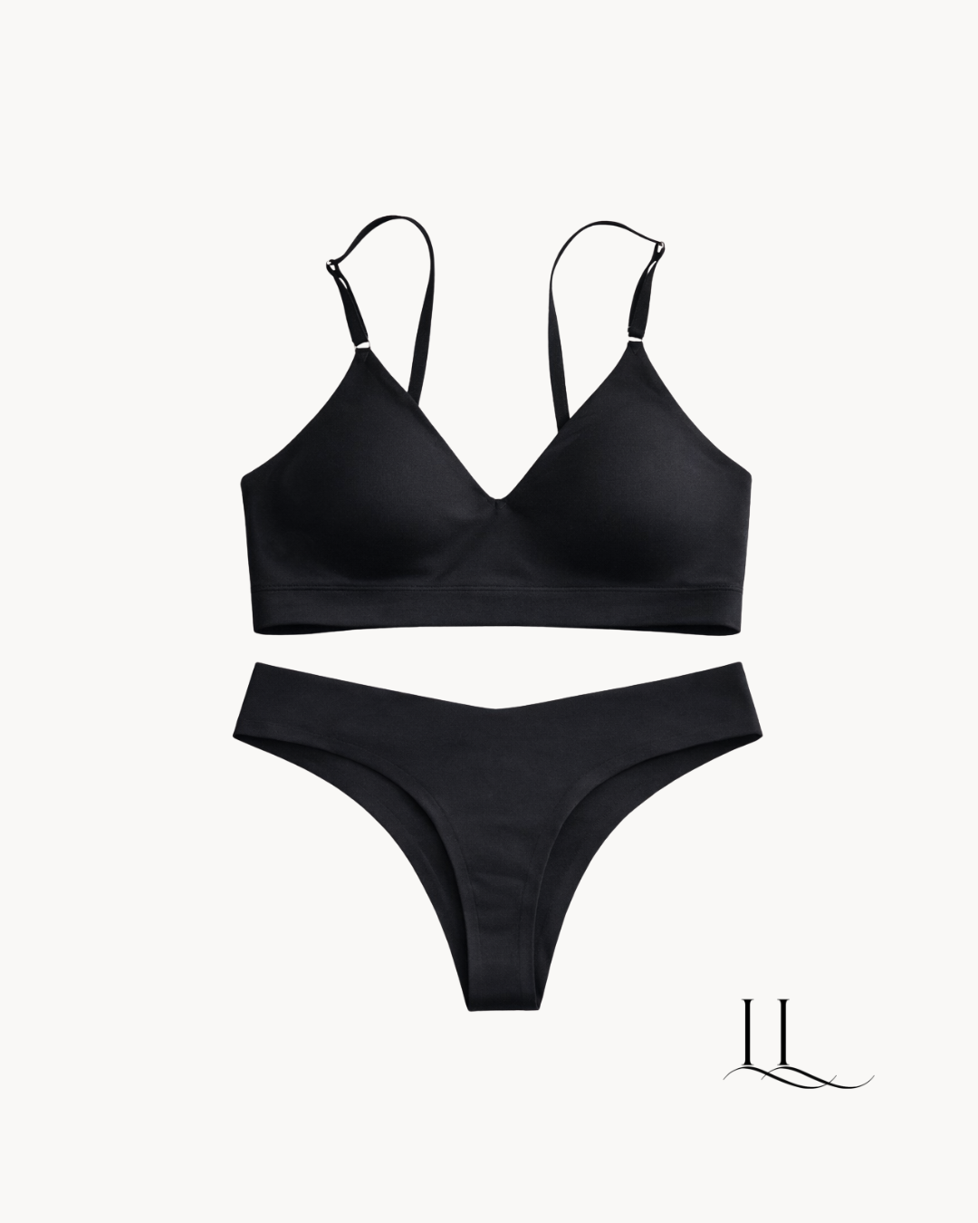 Conjunto de lingerie preta ELLEVE com top e calcinha de ajuste perfeito. Conforto, leveza e design minimalista para o dia a dia. Compre na uselleve, loja oficial ELLEVE em uselleve.com.