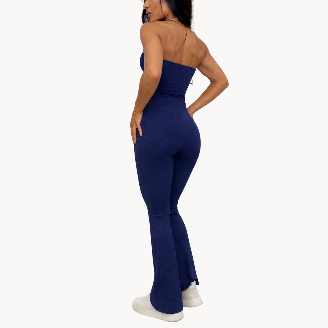 Macaquinho flare azul ELLEVE CORE com efeito segunda pele e ajuste perfeito ao corpo. Desenvolvido pela ELLEVE com tecido tecnológico, oferece conforto, elasticidade e caimento impecável.

Peça feminina, elegante e versátil, ideal para o dia a dia, treinos ou composições athleisure. Design minimalista que valoriza a silhueta sem marcar.

Compre na uselleve, loja oficial ELLEVE em uselleve.com.