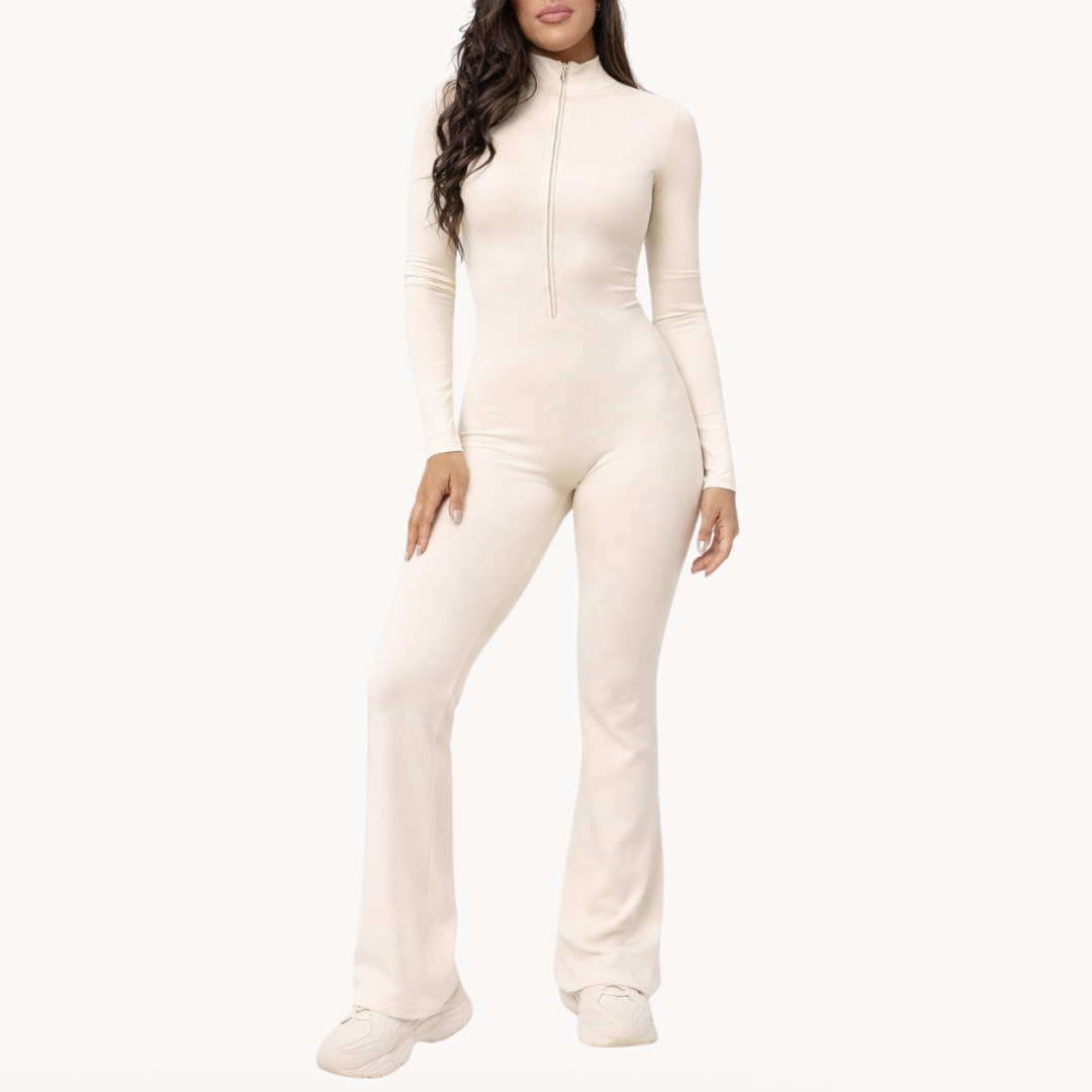Macaquinho flare branco ELLEVE SCULPY com modelagem impecável e efeito segunda pele. Sofisticado, confortável e versátil. Compre na uselleve, loja oficial ELLEVE em uselleve.com.