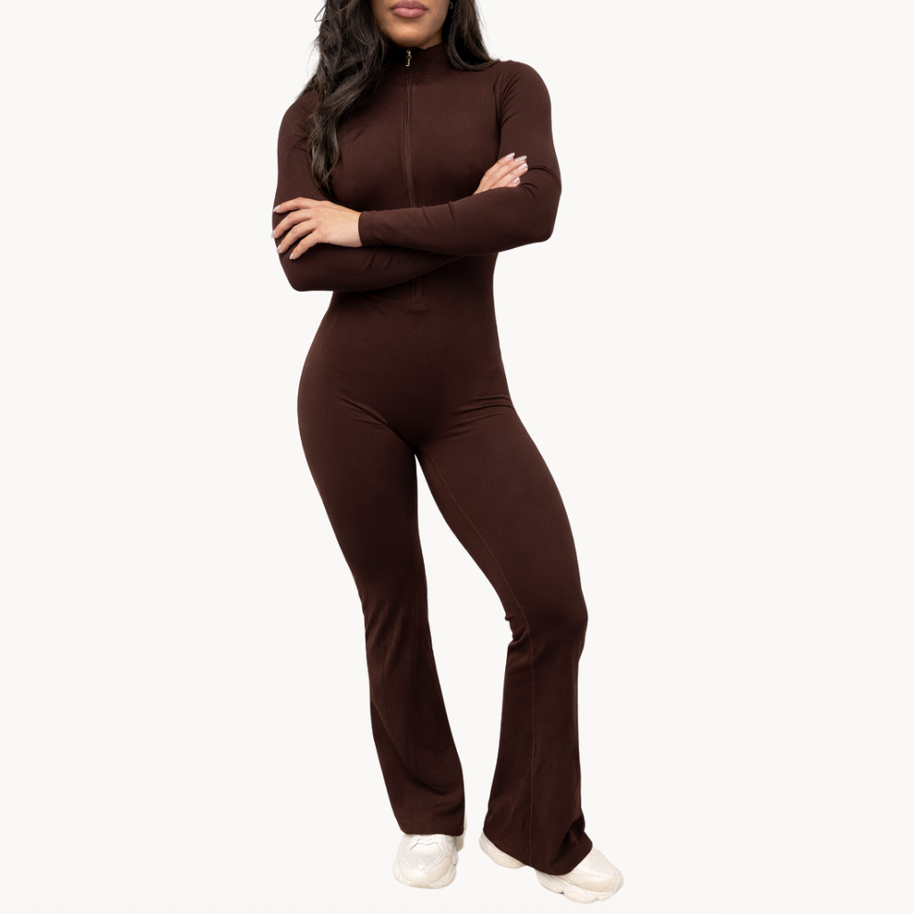 Macaquinho flare marrom ELLEVE SCULPY com modelagem sofisticada e efeito segunda pele. Elegante, confortável e atemporal. Compre na uselleve, loja oficial ELLEVE em uselleve.com.