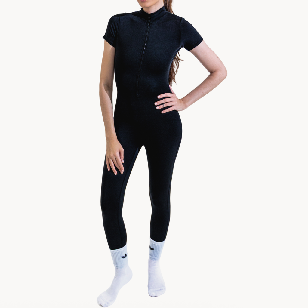 Macaquinho mid preto ELLEVE com efeito segunda pele e ajuste perfeito ao corpo. Desenvolvido pela ELLEVE com tecido tecnológico, oferece conforto, elasticidade e caimento impecável.

Peça feminina, elegante e versátil, ideal para o dia a dia, treinos ou composições athleisure. Design minimalista que valoriza a silhueta sem marcar.

Compre na uselleve, loja oficial ELLEVE em uselleve.com.