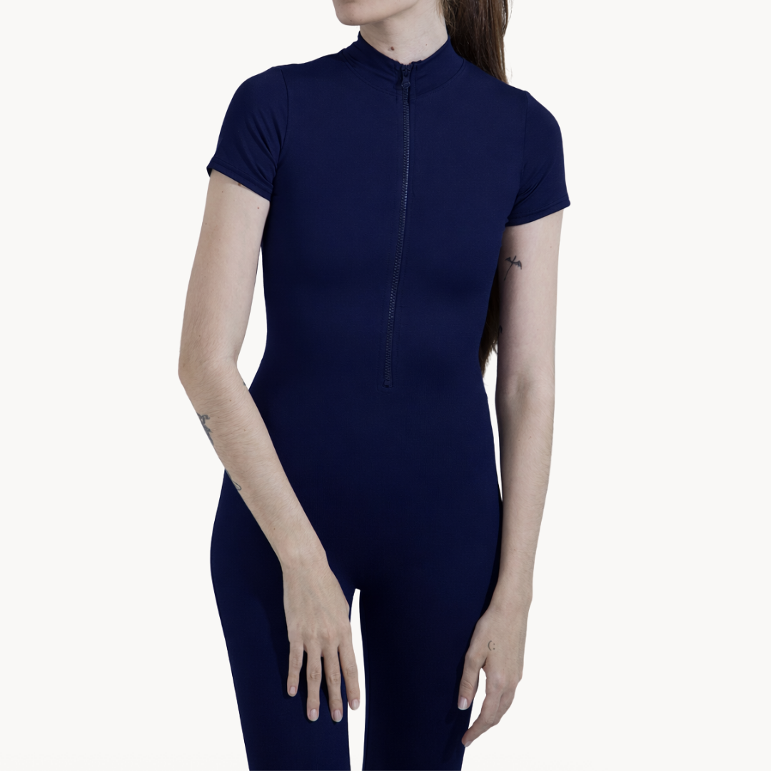Macaquinho mid AZUL ELLEVE com efeito segunda pele e ajuste preciso ao corpo. Desenvolvido pela ELLEVE com tecido tecnológico, proporciona conforto, respirabilidade e elasticidade para acompanhar sua rotina.
Peça feminina, elegante e funcional, ideal para treinos, momentos casuais ou composições athleisure. Design minimalista que valoriza a silhueta com leveza e sofisticação.
Compre na uselleve, loja oficial ELLEVE em uselleve.com.