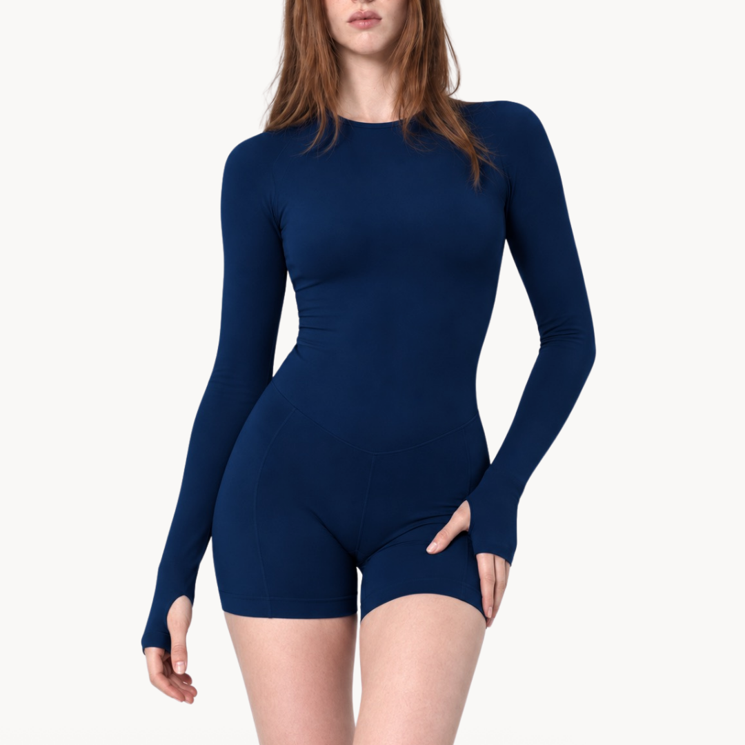 
 Macaquinho fitness feminino seamless estilo moderno body halter, macacão fitness feminino para academia, treino, urbano, wellness, pilates e yoga, roupa fitness feminina com tecido tecnológico e Modelagem ajustada da uselleve elleve elleve.com 