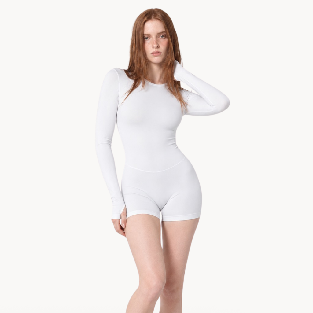  Macaquinho fitness feminino seamless estilo moderno body halter, macacão fitness feminino para academia, treino, urbano, wellness, pilates e yoga, roupa fitness feminina com tecido tecnológico e Modelagem ajustada da uselleve elleve elleve.com 