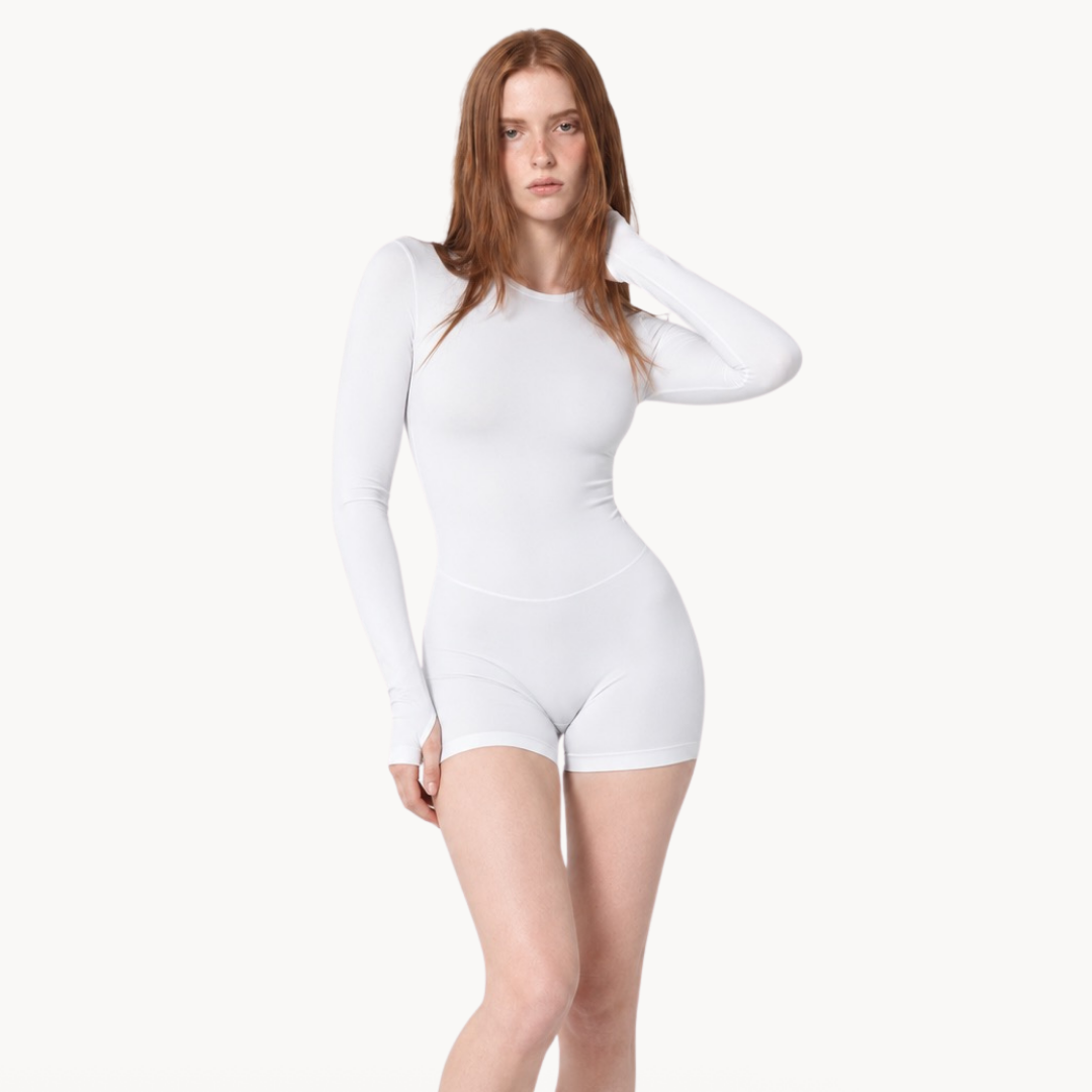  Macaquinho fitness feminino seamless estilo moderno body halter, macacão fitness feminino para academia, treino, urbano, wellness, pilates e yoga, roupa fitness feminina com tecido tecnológico e Modelagem ajustada da uselleve elleve elleve.com 